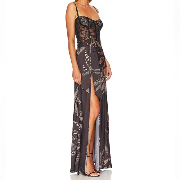 Katie May Shannon Gown x Revolve - Picture 2 of 6